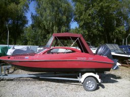 частично собранный тент.