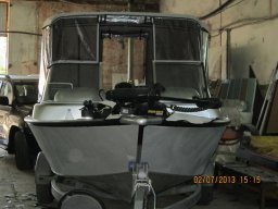 Ходовой тент на катер TRACKER TARGA V-17 WT